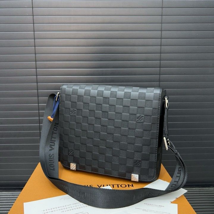 Louis vuitton Bag DISTRICT