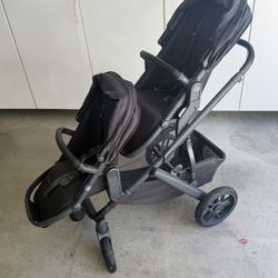 UPPAbaby Vista V2 Twin Bundle – RumbleSeat, Bassinet, 2 Mesa Car Seats & 4 Bases