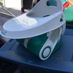 Very Nice Baby Booster Seat With Tray And Belts Only $25 Firm