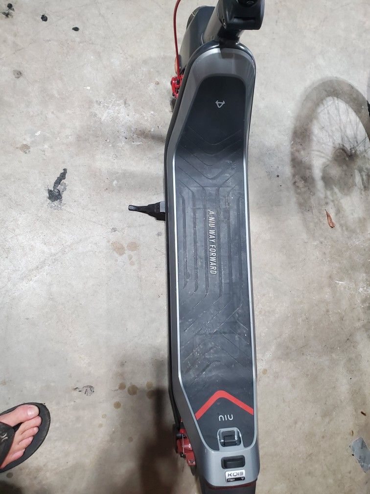 NIU KQI 3 Max Electric Scooter