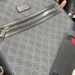Gucci Men’s Messenger Bag 