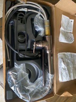 MOEN BRANTFORD OIL RUBBED BRONZE KITCHEN FAUCET