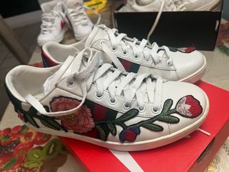 Gucci Ace Floral Embroidered Sneakers