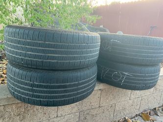 Goodyear Reliant All-Season Tires 215 / 60 R16