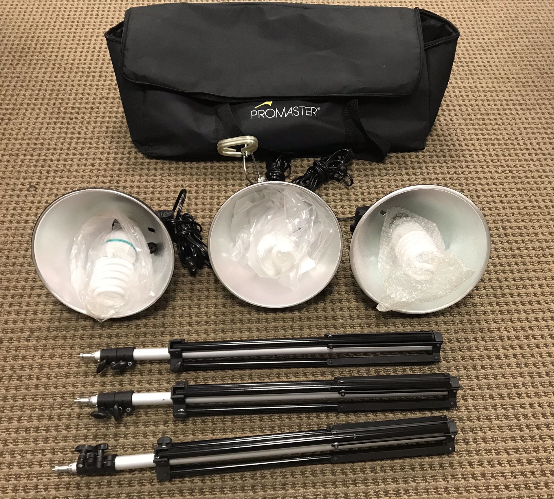 CAMERA ACCESSORIES PROMASTER PHOTOGRAPHY TRIPODS LIGHTING STUDIO KIT