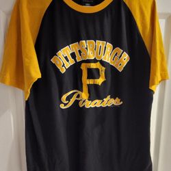 Genuine Merchandise Pirate Shirt Size M