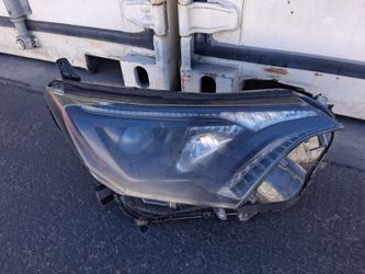 Toyota rav4 headlight
