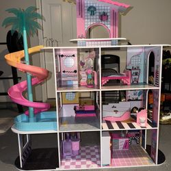 LOL Doll House