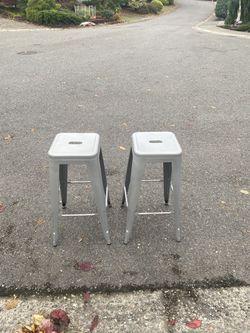 Metal Barstools Set