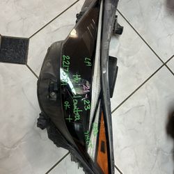 2023 Hyundai Elantra Left Headlight 