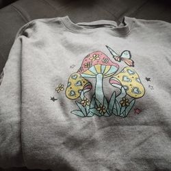 Juniors Sweatshirt Size XL..$5 Firm