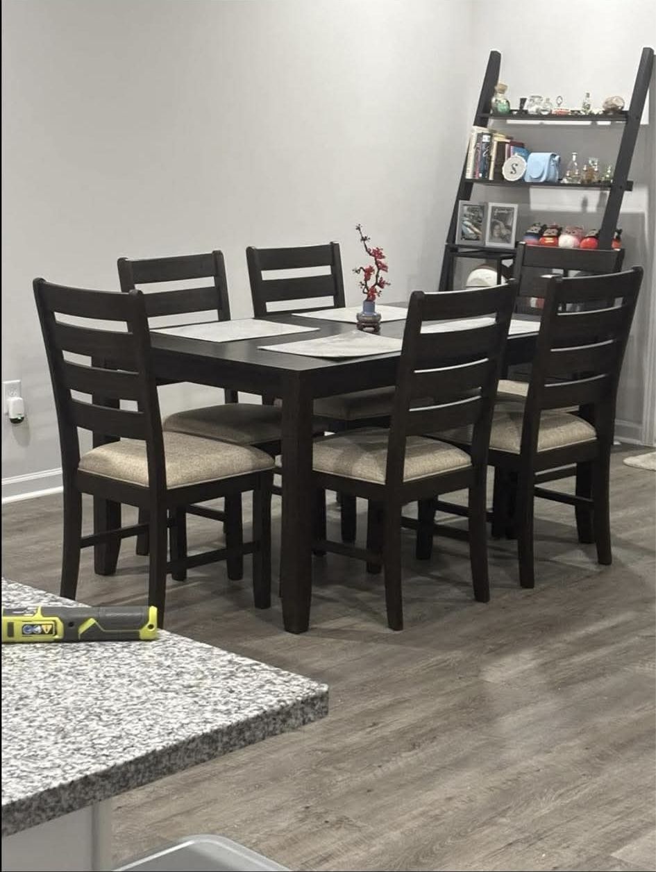 Dining Room Table 7pc Set