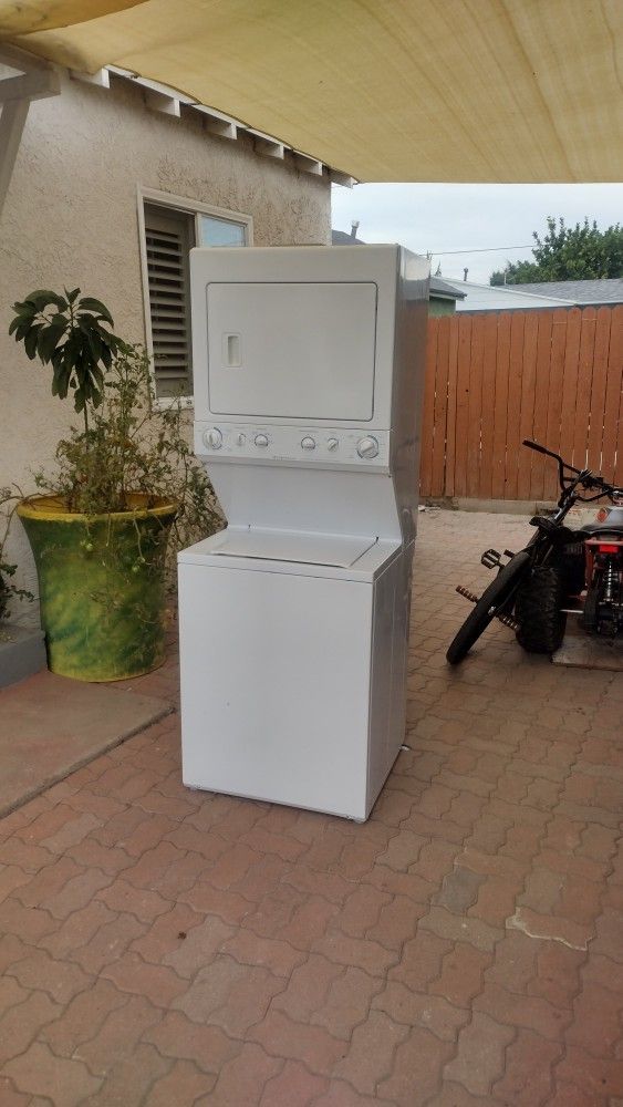 Washer And Gas Dryer Stakable De 27