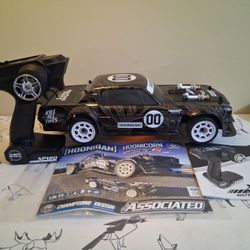Team Associated RC Car Hoonigan Hoonicorn Apex2