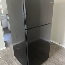Amana Refrigerator 18 CF