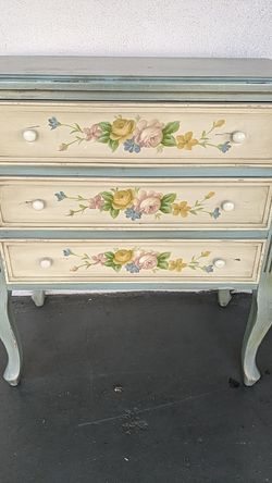 Dresser
