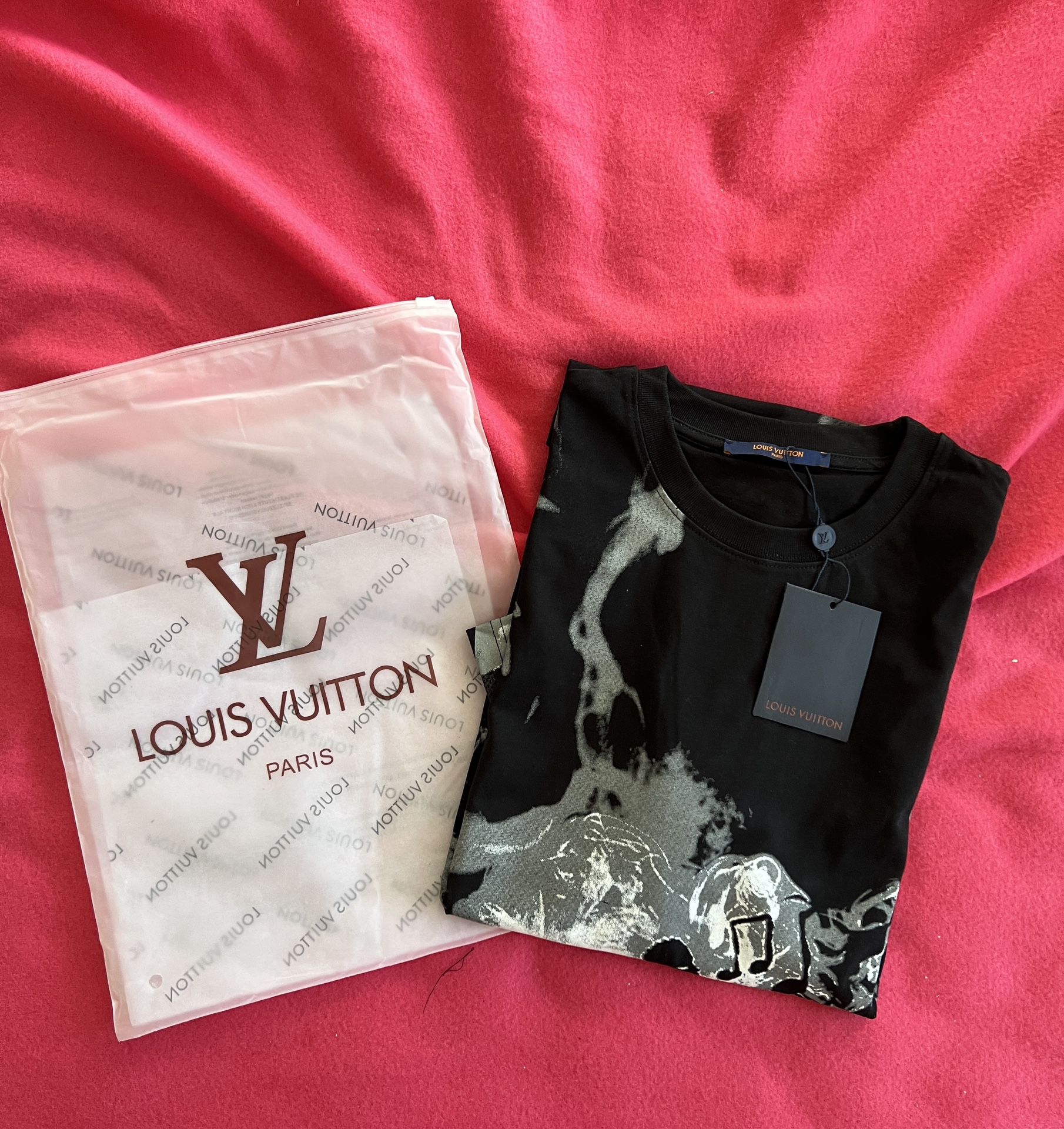 Louis Vuitton T-shirt for Sale in Colorado Springs, CO - OfferUp  Louis  vuitton shirts, Louis vuitton t shirt, Gucci t shirt women