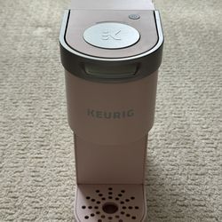 Keurig K-Mini Single Serve K-Cup Pod Coffee Maker