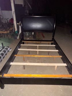 Black queen leather bed
