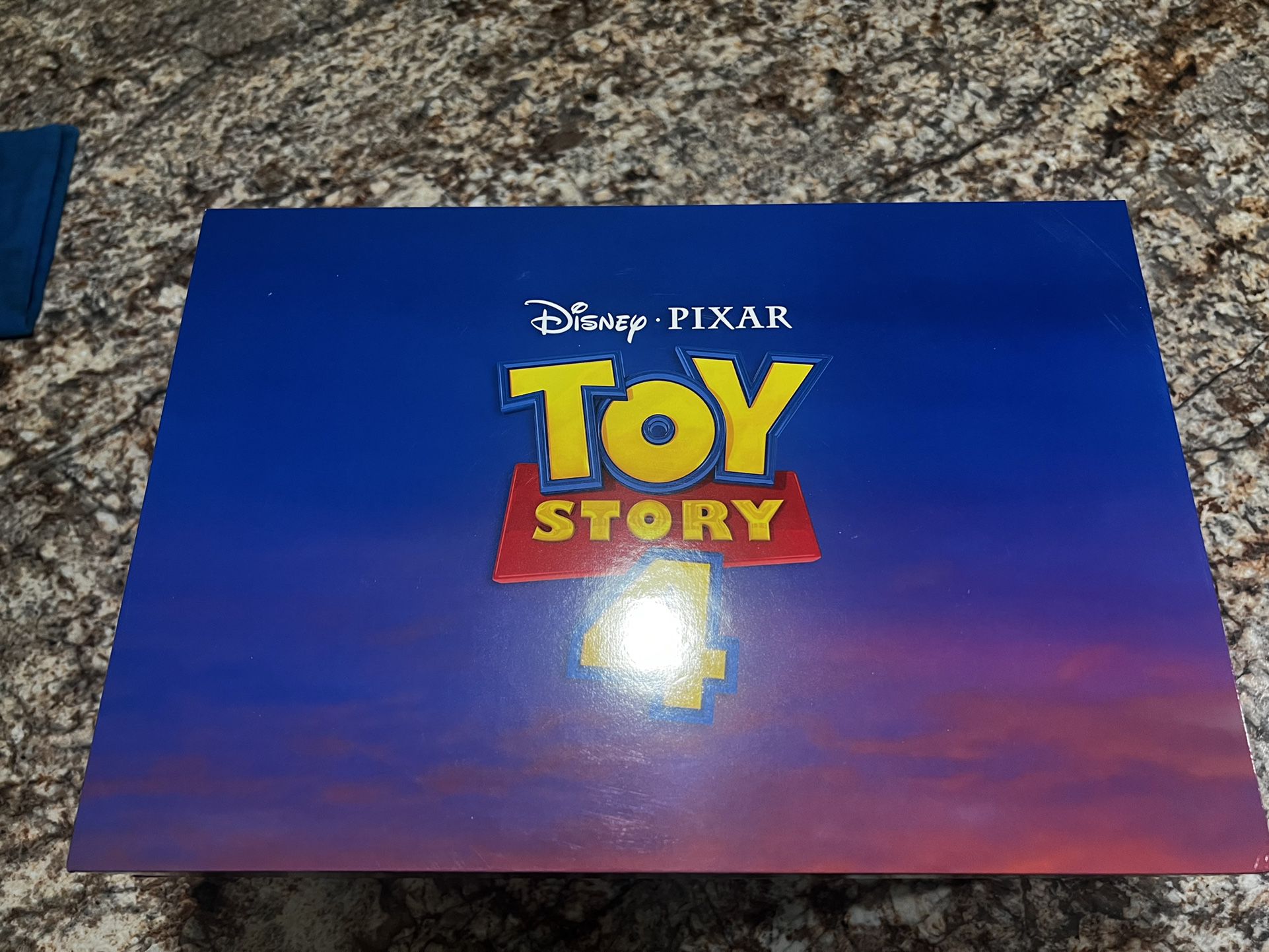 Disney Toy Story 4 Collectible Bundle 
