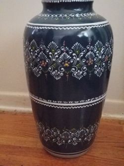 MID CENTURY MODERN LARGE HANDPAINTED FLOOR VASE- AUSTRIA (BY FAMOUS CERAMIC ARTIST)