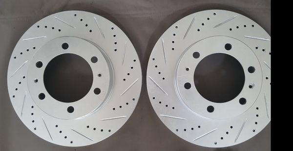 Toyota Tundra 00-06 Front Drilled and Slotted Brake Rotors + Ceramic
