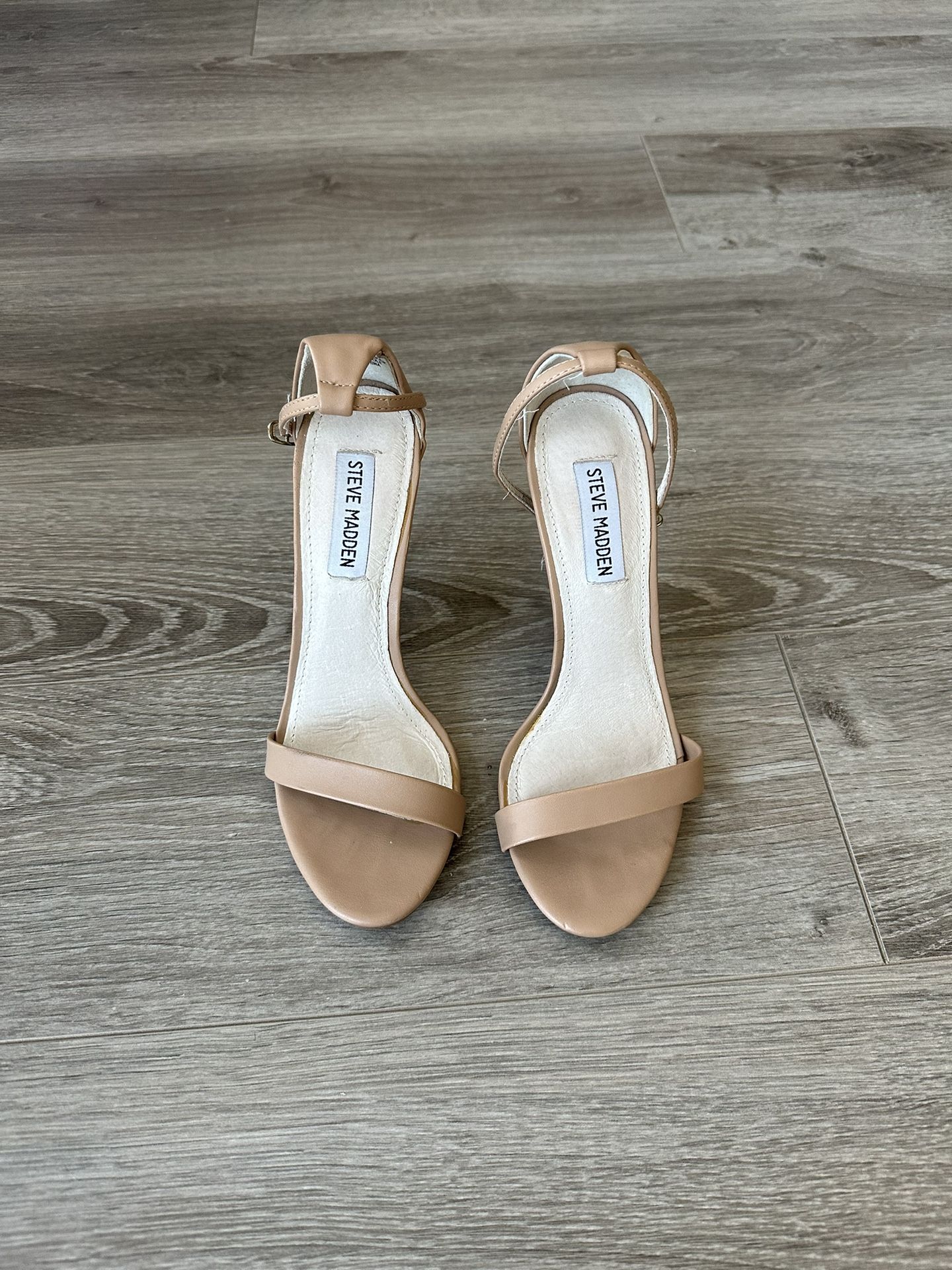 Nude Steve Madden Heels (Size 7)