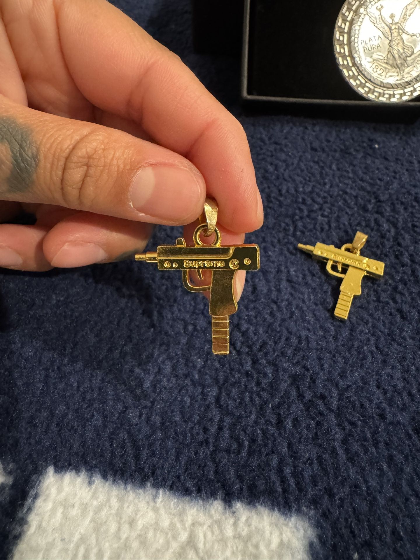 Supreme Pendant