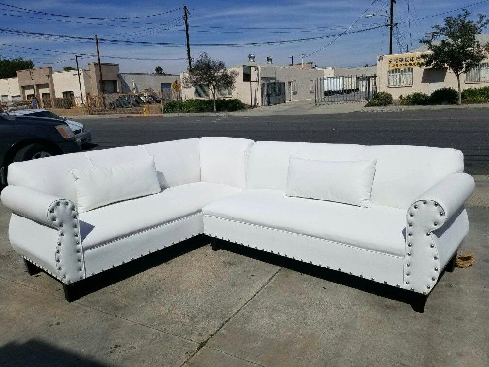 NEW 7X9FT WHITE LEATHER SECTIONAL COUCHES