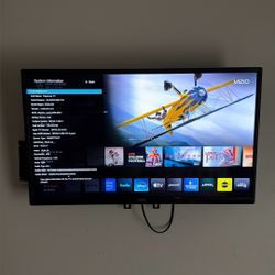 32" Vizio Smart TV With Remote