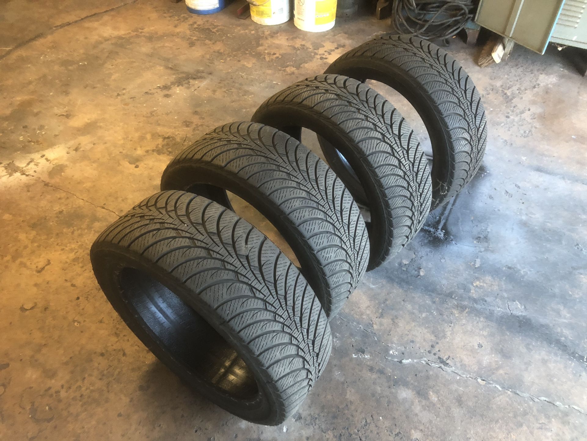 Goodyear Ultra grip Ice WRT winter Tires