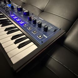 Like New Novation Mininova With Vocoder Mic
