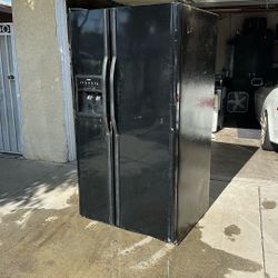 Kenmore Refrigerator- As Is