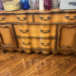 Pretty Vintage Sideboard in Good Condition 60w x20d x 33h Also available matching china cabinet and dining table Smoke an pet free