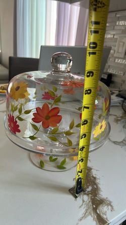 Glass cake stand with the lid