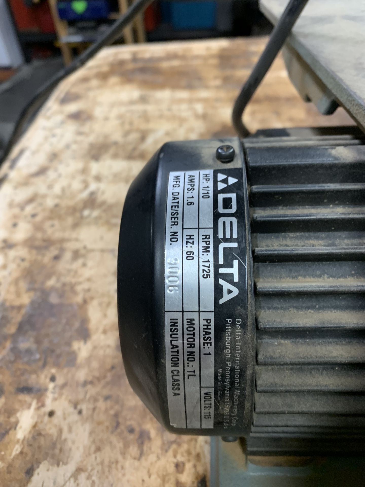 The Delta 40150 Scroll Saw 15 Inch for Sale in Bolingbrook, IL OfferUp