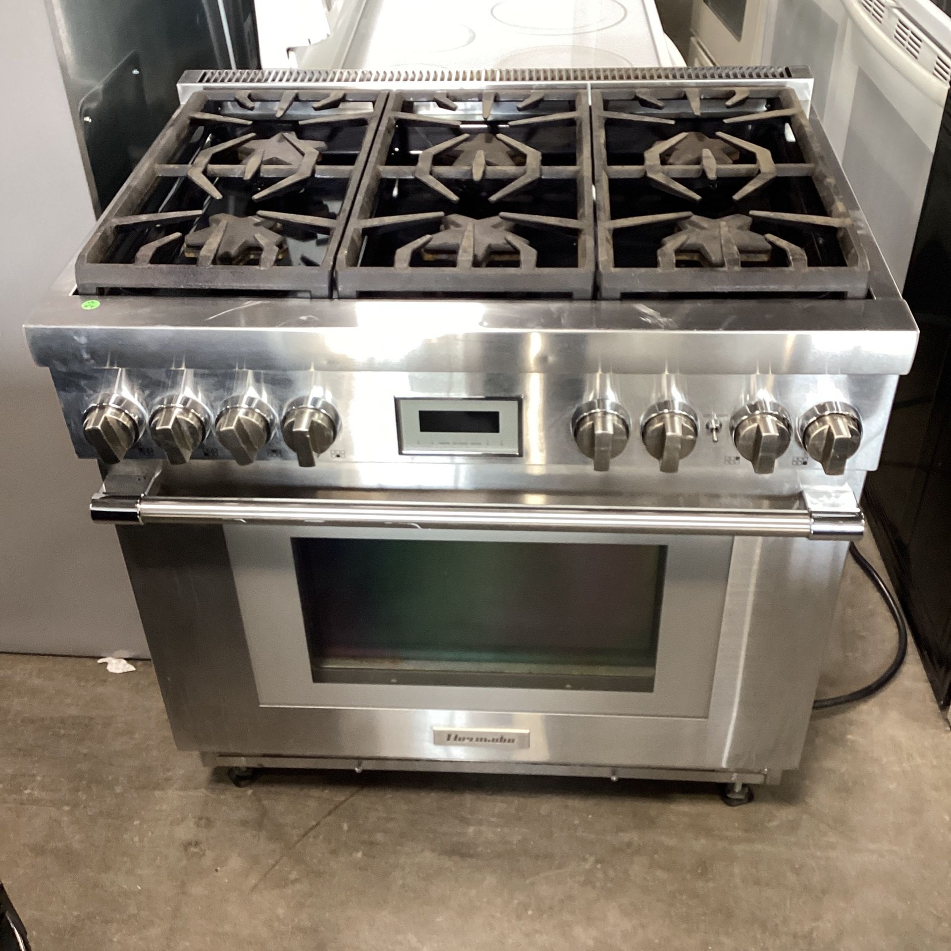 Gas stove