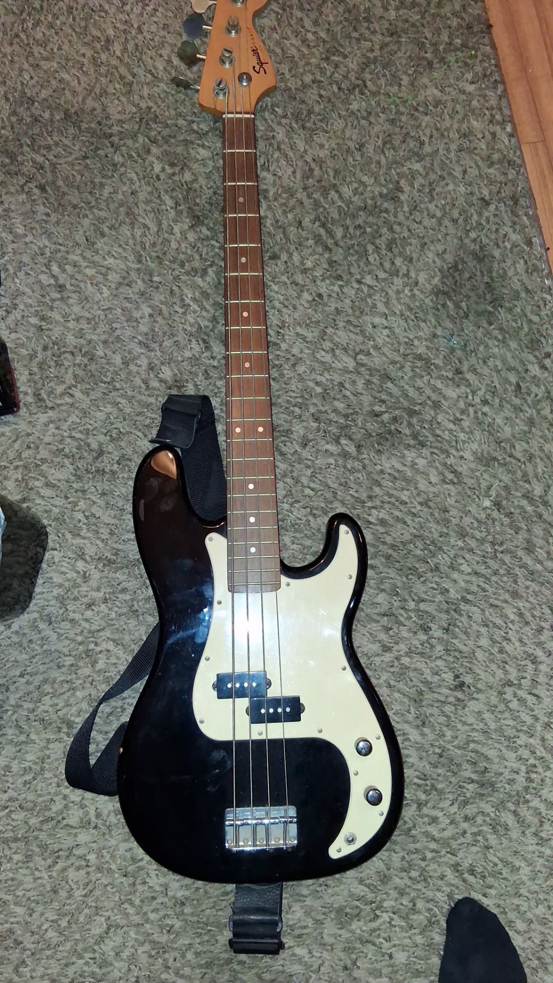 Squier P-Bass by Fender