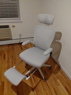 Brand New Foldable computer Chair!!!