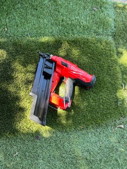 Milwaukee 21 degree framing nailer  $330