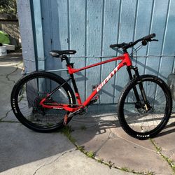  Giants Fathom  29” MTB 