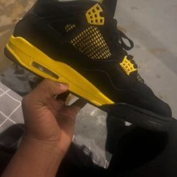 Jordan 4s