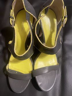 Calvin Klein Heels Used|Size 9/10|Yellow Strap