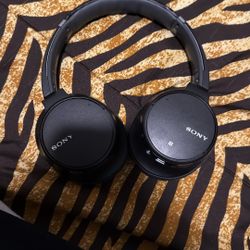 Sony Noise Cancellation Headphones Used Still In Good Condition