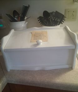 Bread box