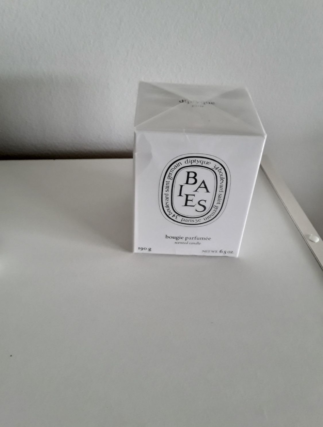 New in Box B A I E S  Bougie Parfumee Scented Candle