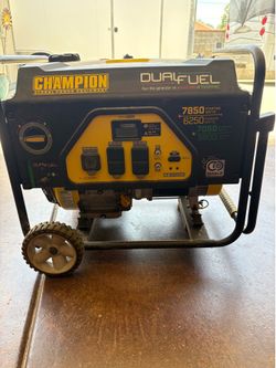 Champion Dual Fuel Generator 7850/6250 Watts