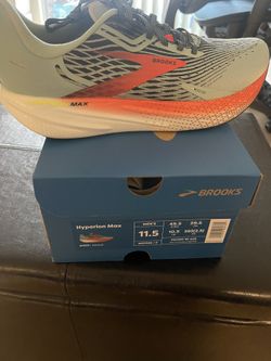Brooks Hyperion Max 