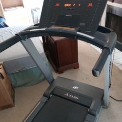 Nordic Track A2350 Treadmill for Sale in Millersville PA OfferUp
