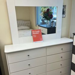 Dresser With Mirror Include 